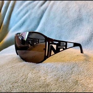 FENDI Logo Shield Sunglasses